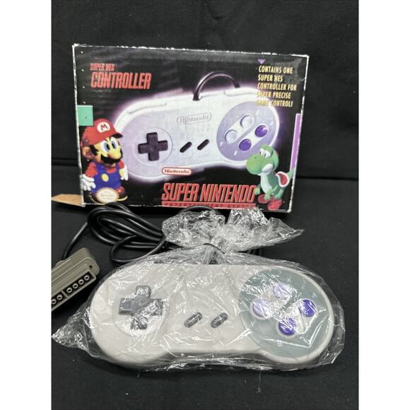 Vintage OEM Super Nintendo SNES Controller Gamepad Mario Yoshi Box No Manual - Picture 1 of 11